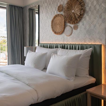 Hotel Riviera Moss Bagian luar foto