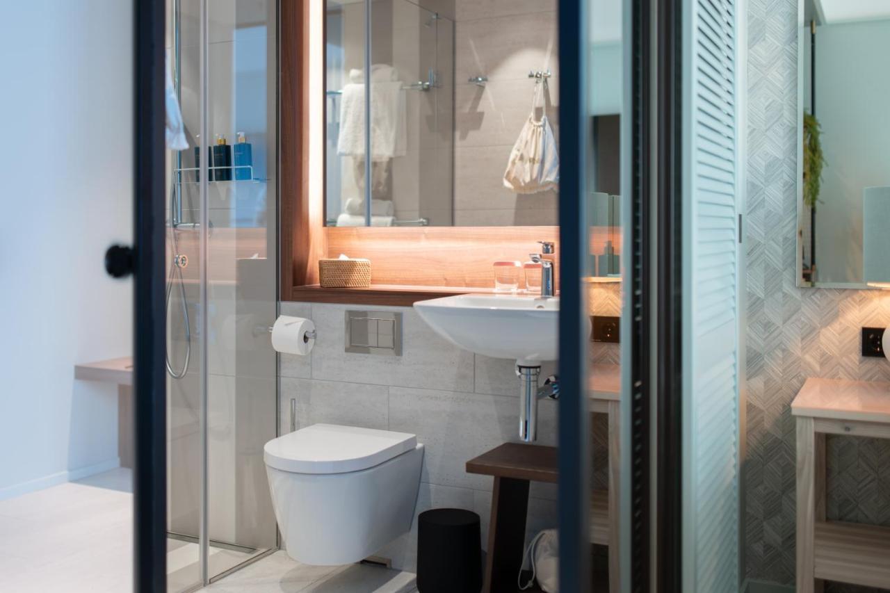 Hotel Riviera Moss Bagian luar foto