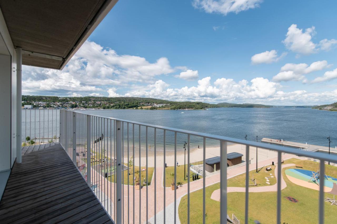 Hotel Riviera Moss Bagian luar foto
