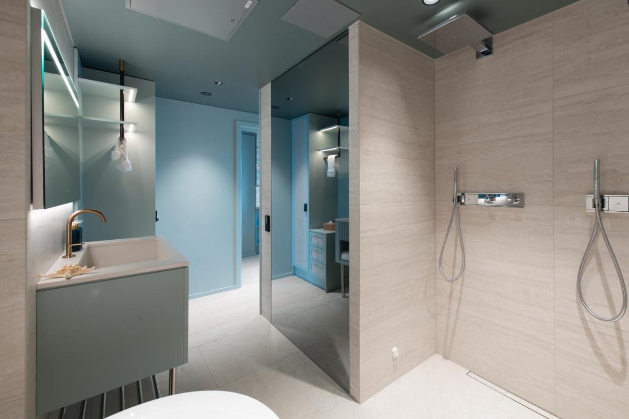 Hotel Riviera Moss Bagian luar foto
