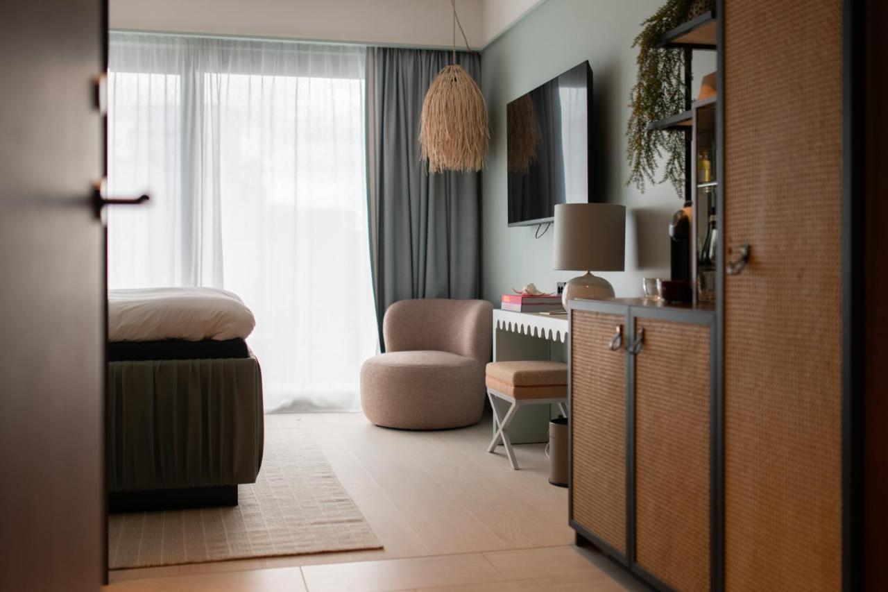 Hotel Riviera Moss Bagian luar foto