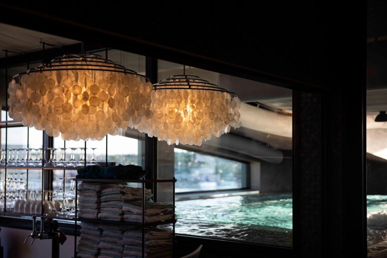 Hotel Riviera Moss Bagian luar foto